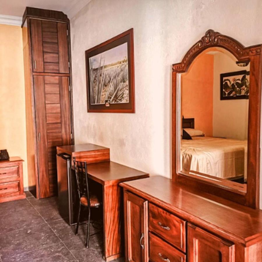 Hotel Delicias Tequila Eksteriør bilde